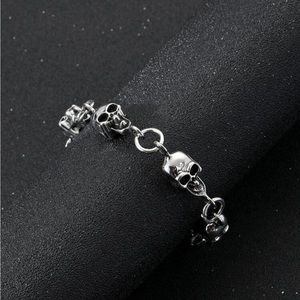 Skull bracelet